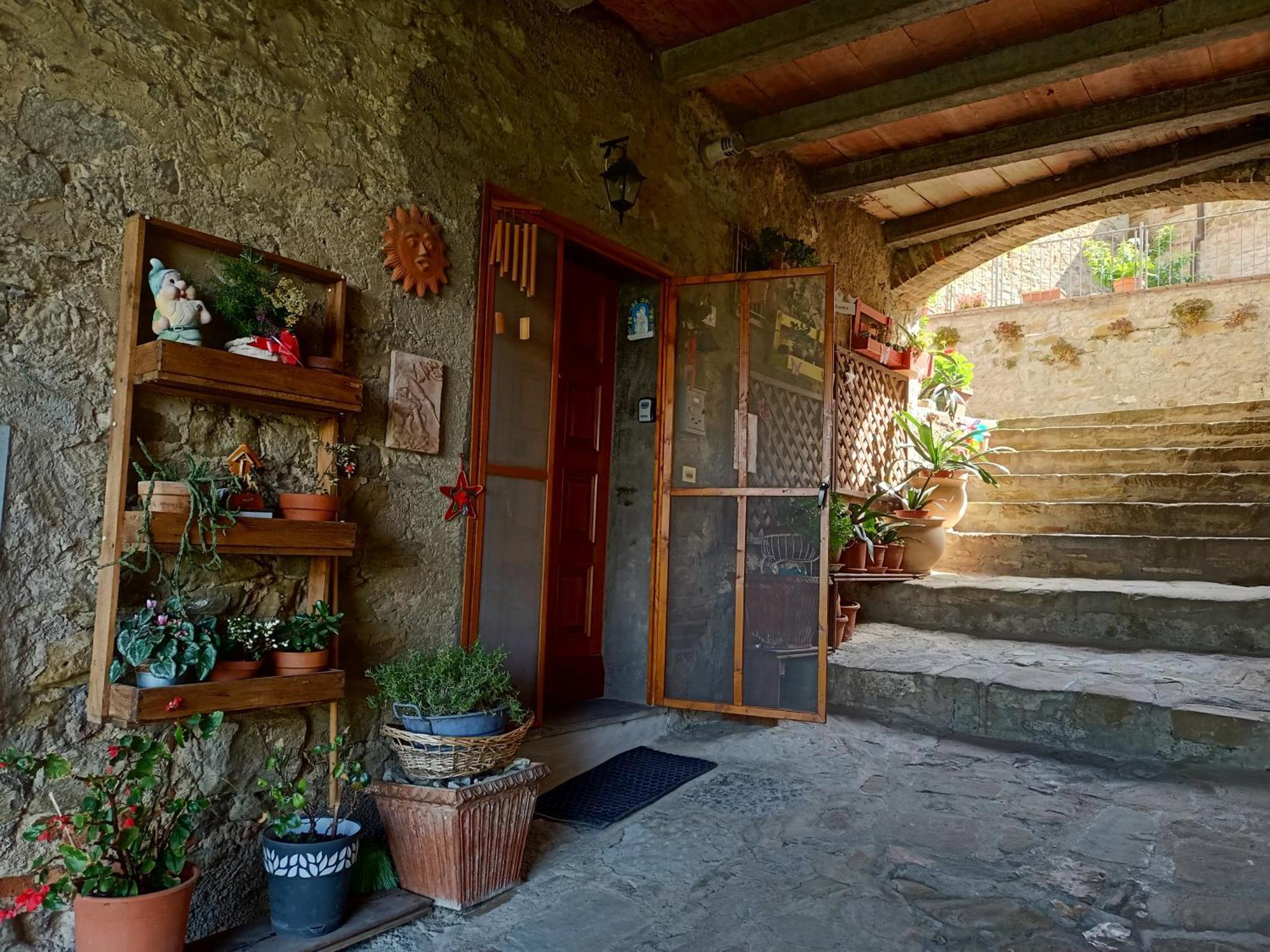 Il Borgo Antico Villa Monte del Lago Exteriör bild