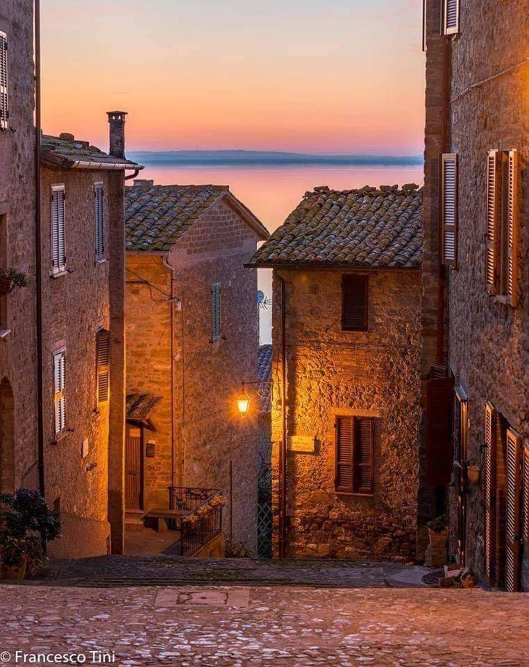 Il Borgo Antico Villa Monte del Lago Exteriör bild